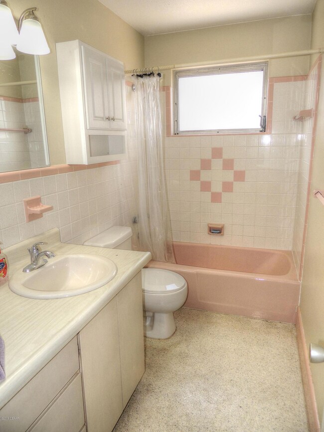 2605 N Oleander Ave, Daytona Beach, FL 32118 - photo 3