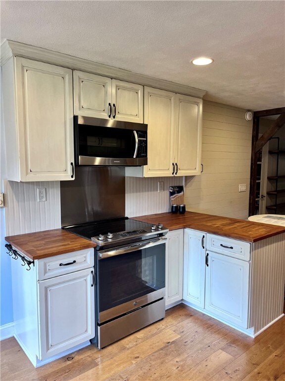 6 Howe St unit 2, Bristol, RI 02809 - photo 3