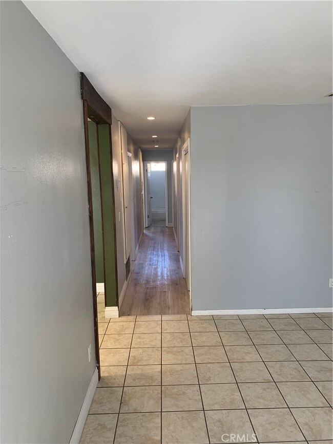 16244 Molino Dr, Victorville, CA 92395 - photo 7