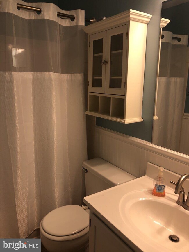 1151 Kelfield Dr, Halethorpe, MD 21227 - photo 5