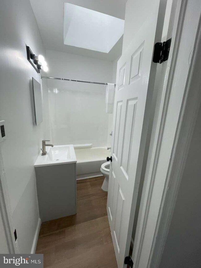 518 Sheridan Ave, Baltimore, MD 21212 - photo 6