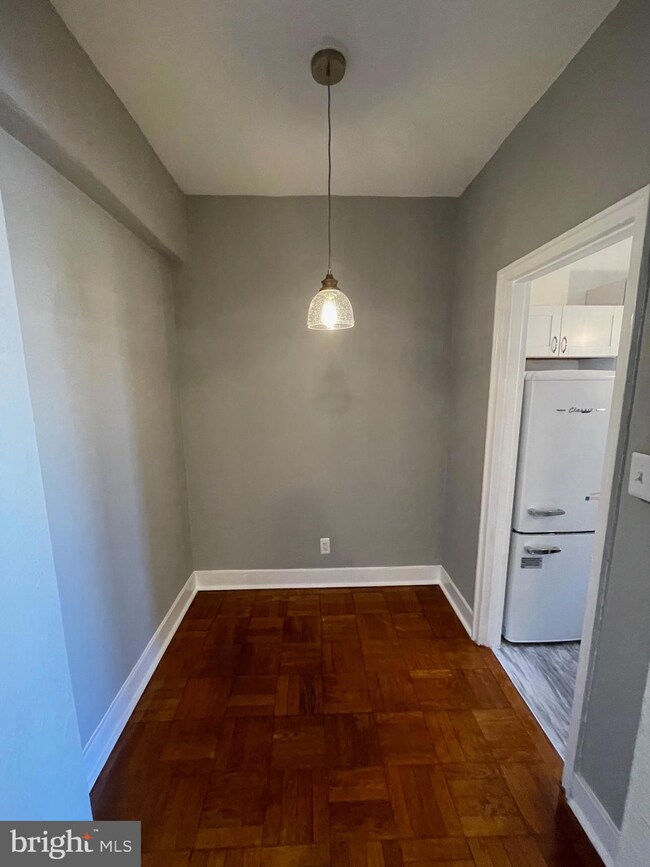 Swarthmore Condos unit 610, Washington, DC 20037 - photo 4