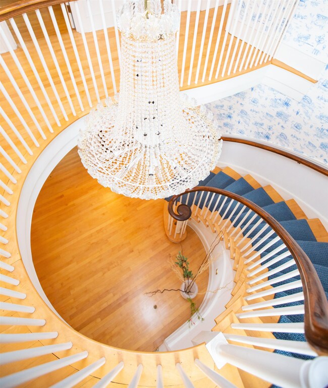 151 Crescent Rd, Burlington, VT 05401 - photo 5