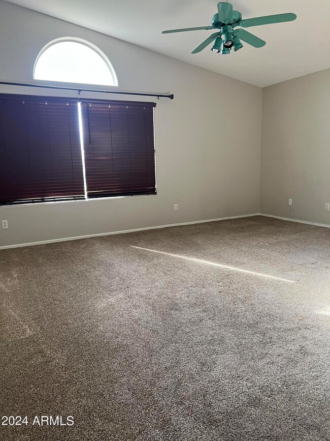 820 N Swallow Ln, Gilbert, AZ 85234 - photo 3