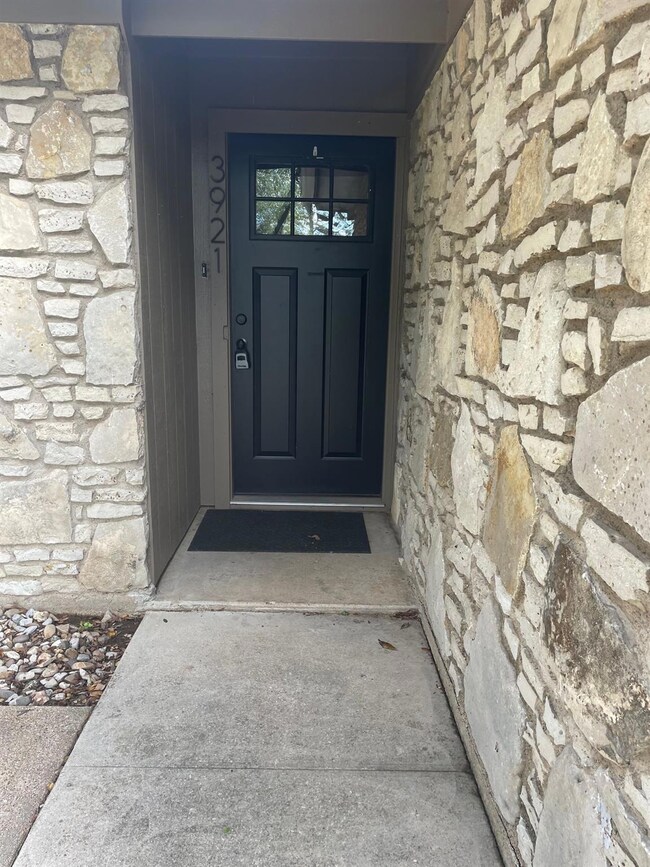 3921 Laramie Dr, Granbury, TX 76049 - photo 4