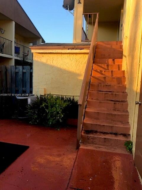 15401 SW 81st Cir Ln unit 16, Miami, FL 33193 - photo 4