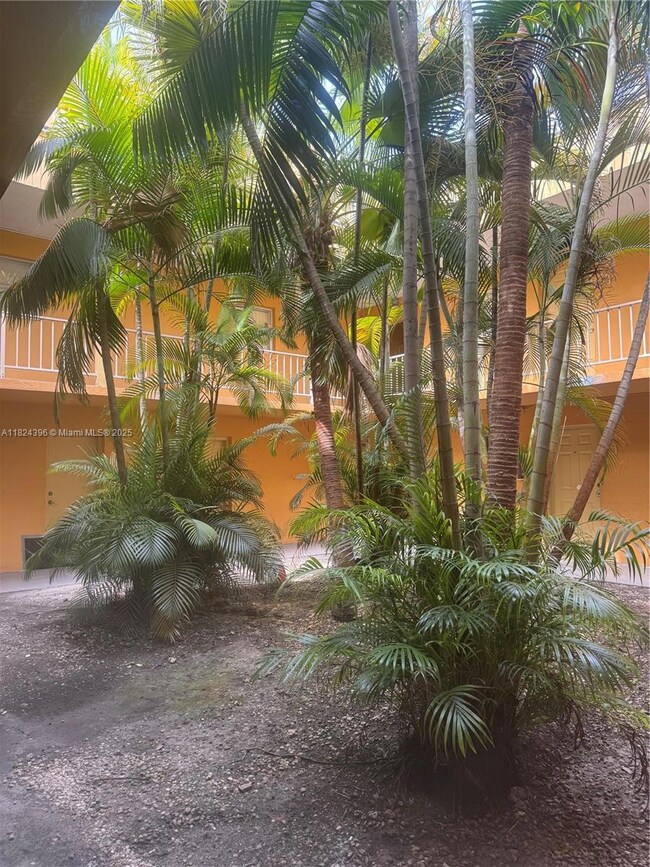 17901 NW 68th Ave unit T208, Hialeah, FL 33015 - photo 5