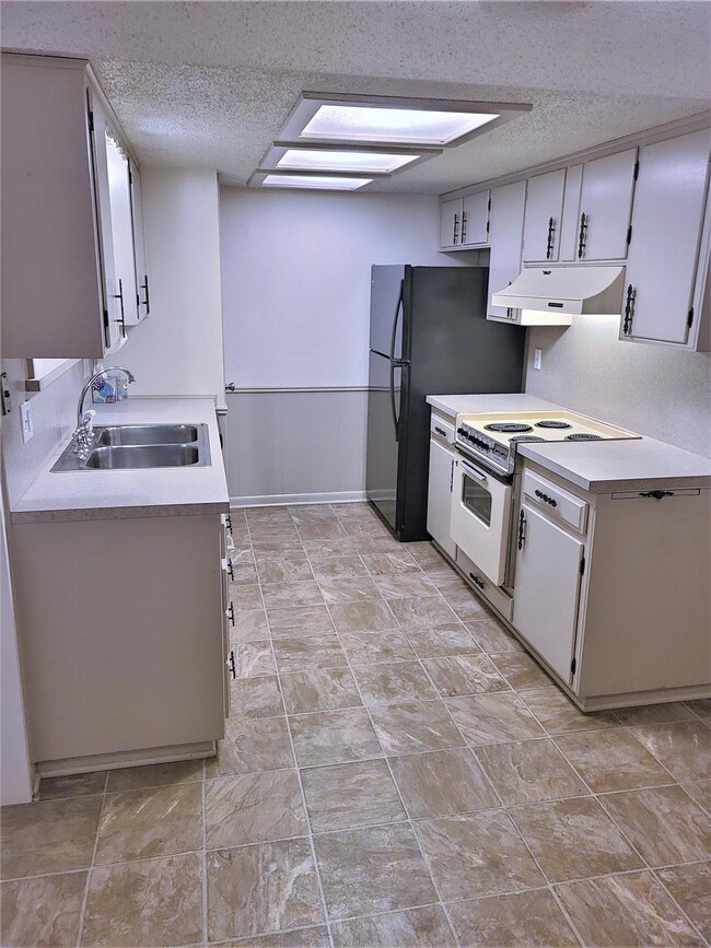 2807 Shawn Dr, Denison, TX 75020 - photo 7