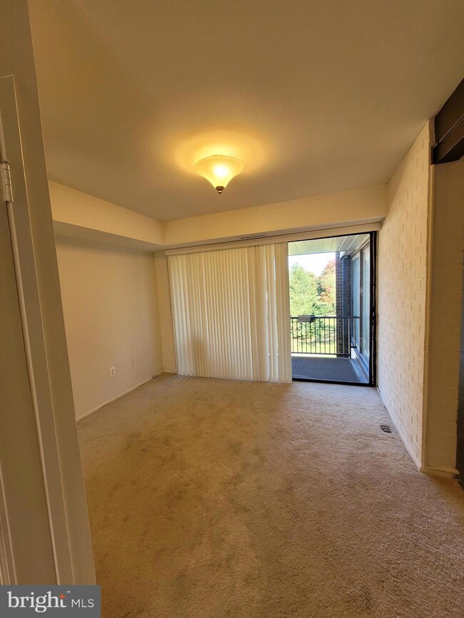 2107 Walsh View Terrace unit 301-304, Silver Spring, MD 20902 - photo 6