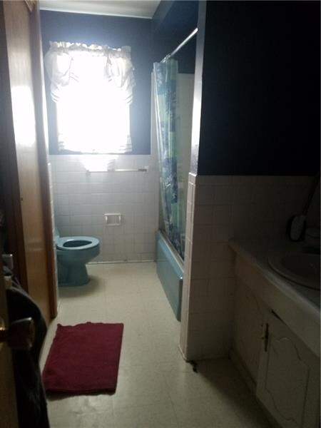 main bathroom on upper Level