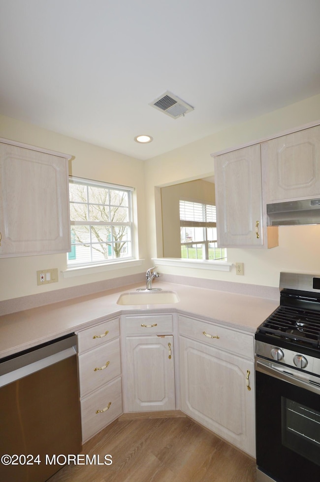 2303 Logan Ct, Toms River, NJ 08755 - photo 7