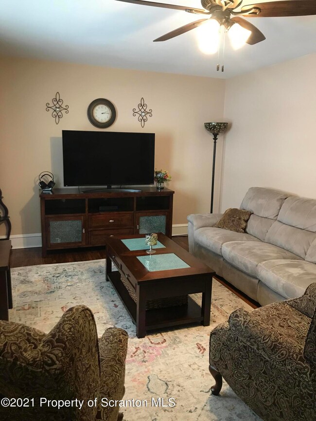 3614 Winfield Ave unit L18, Moosic, PA 18507 - photo 4