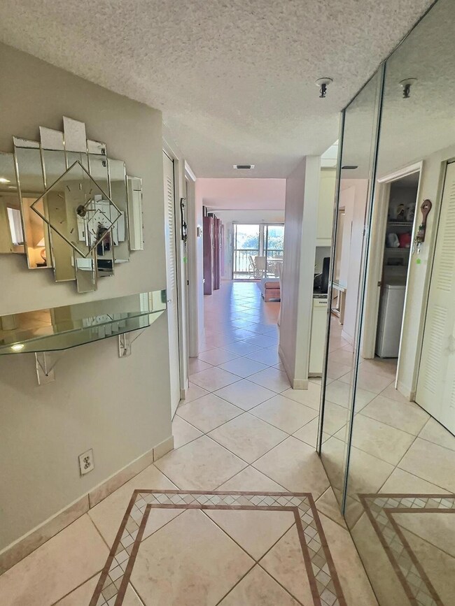 14476 Amberly Ln unit 203, Delray Beach, FL 33446 - photo 5