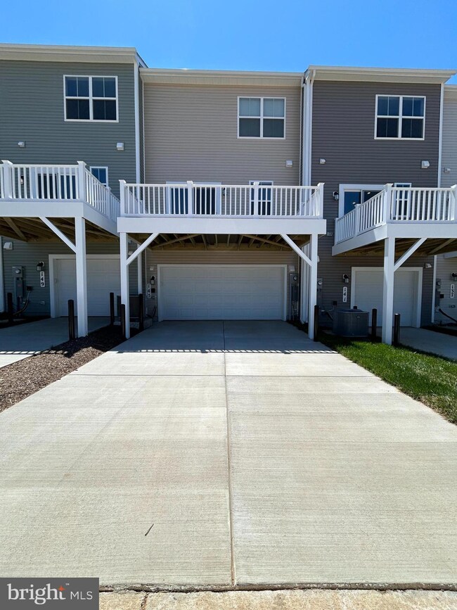 169 Swan Field Ave, Ranson, WV - photo 2