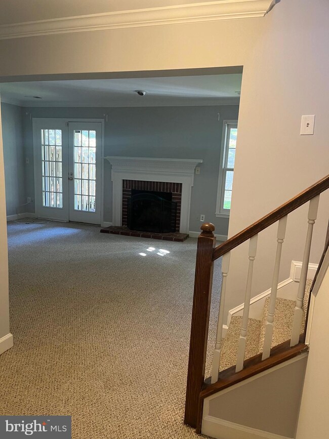 6877 Mclean Province Cir, Falls Church, VA 22043 - photo 2
