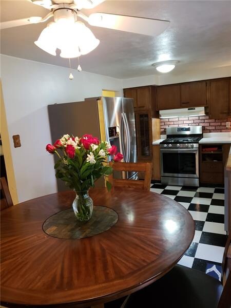 4642 Homeridge Dr, Homestead, PA 15120 - photo 6