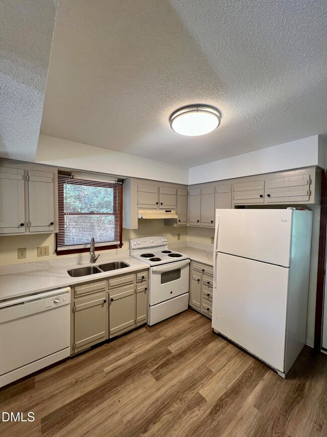 5132 Vann St unit B, Raleigh, NC 27606 - photo 3