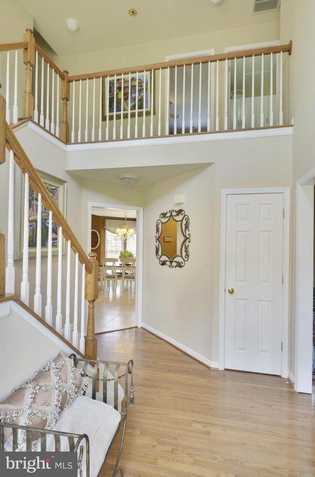 11239 Minstrel Tune Dr, Germantown, MD 20876 - photo 2