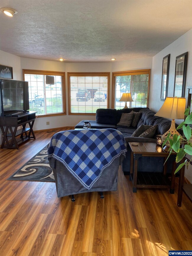 932 Orchard St N, Keizer, OR 97303 - photo 2