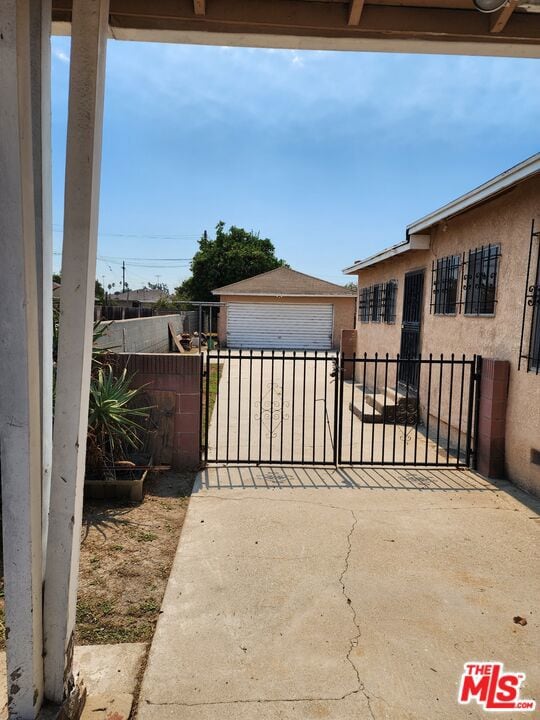 1036 W Stockwell St, Compton, CA 90222 - photo 2