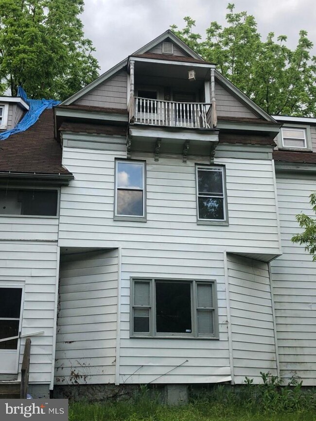 112 S Augusta Ave, Baltimore, MD 21229 - photo 2