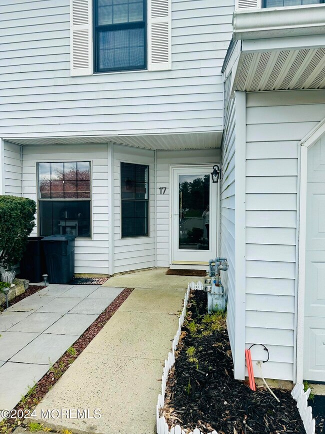 17 Mainsail Square, Freehold, NJ 07728 - photo 4