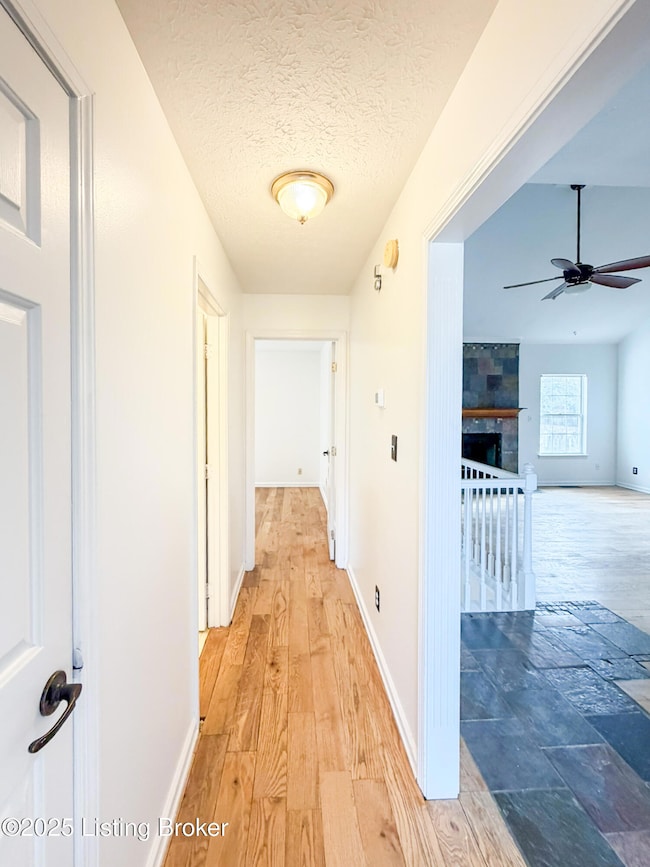 200 Woodfield Cir, Shelbyville, KY 40065 - photo 4