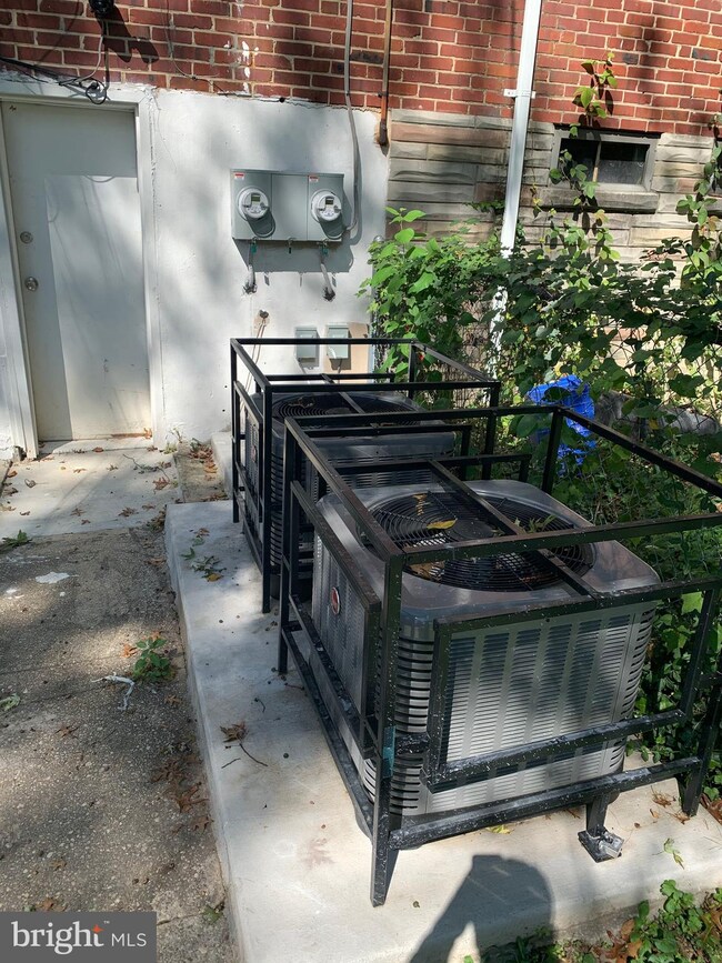 1107 Gleneagle Rd, Baltimore, MD 21239 - photo 7