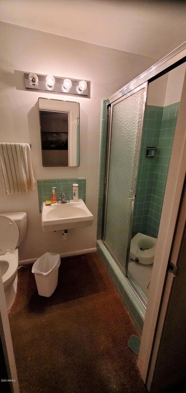 824 S Doran Cir - Master Bath
