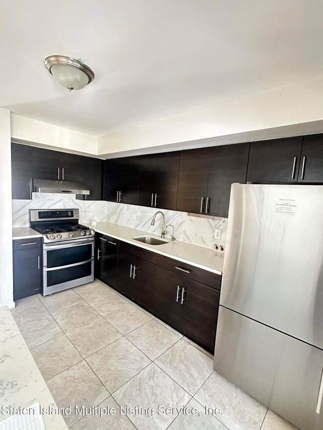 161 Lamped Loop unit A, Staten Island, NY 10314 - photo 6