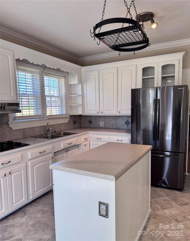 300 S Thompson St, Shelby, NC 28150 - photo 5