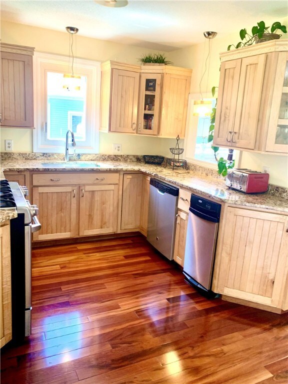 Kitchen was completely renovated in 2015 with hard