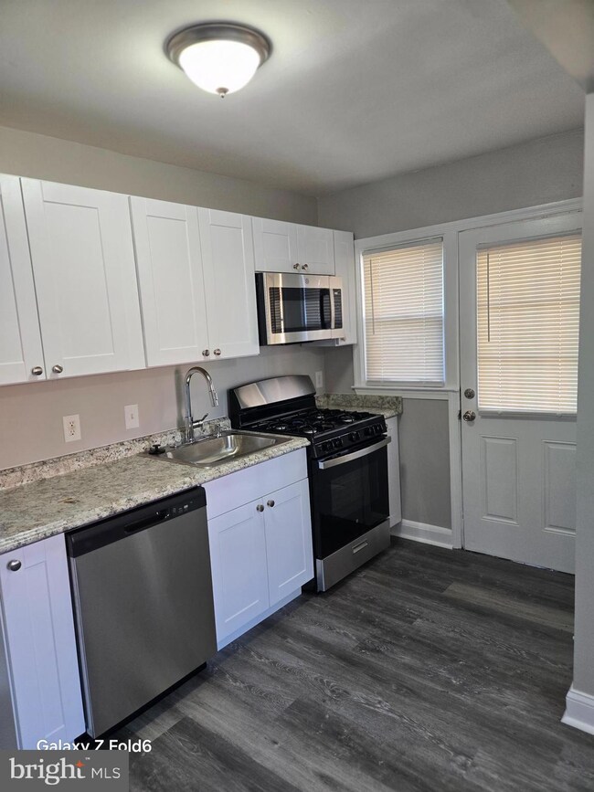 2169 Vailthorn Rd, Middle River, MD 21220 - photo 5