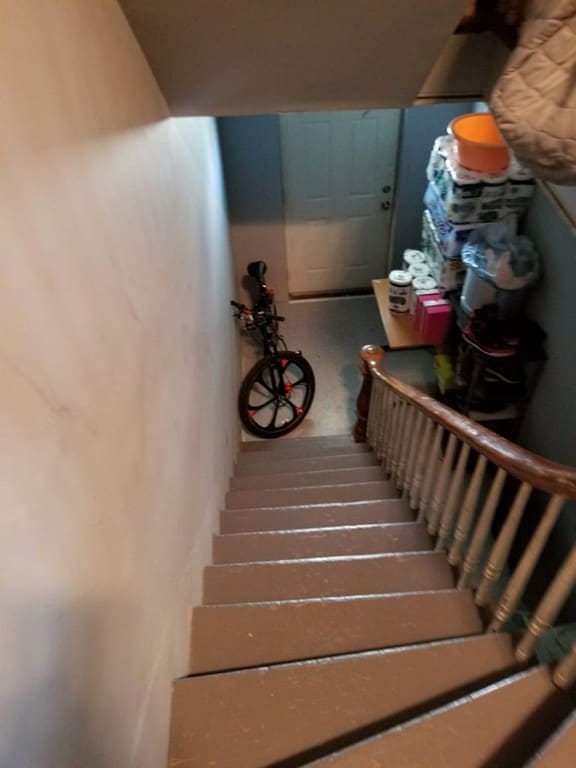 31 Russell St, West Springfield, MA 01089 - photo 3