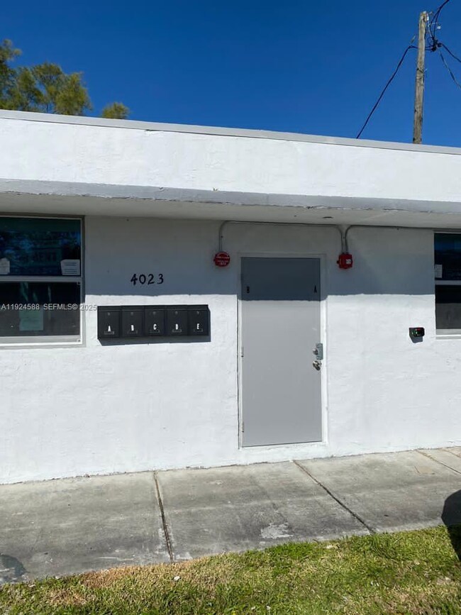 4023 SW 19th St unit A, West Park, FL 33023 - photo 4