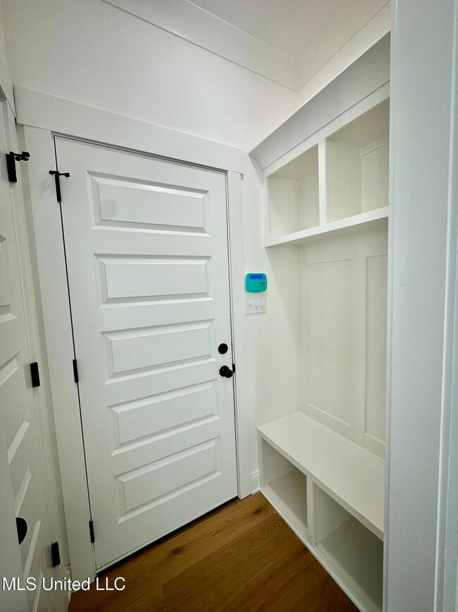 2532 Saint Charles Cove, Southaven, MS 38672 - photo 7