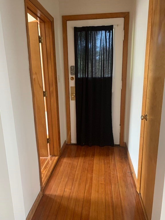 182 Sherman St unit 1, Cambridge, MA 02140 - photo 3