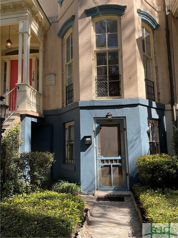 116 E Gaston St unit Garden Level, Savannah, GA 31401 - photo 2