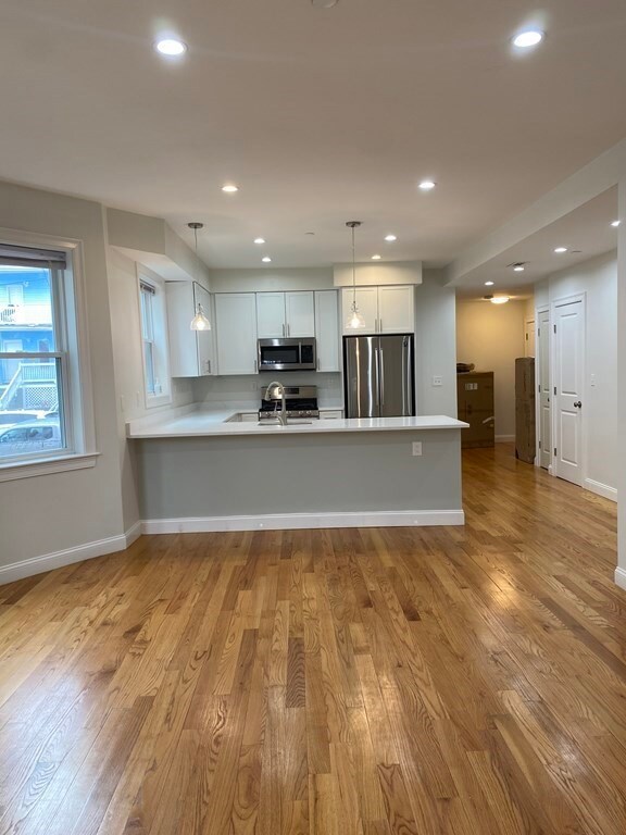 14 Evelyn St unit 1, Mattapan, MA 02126 - photo 5