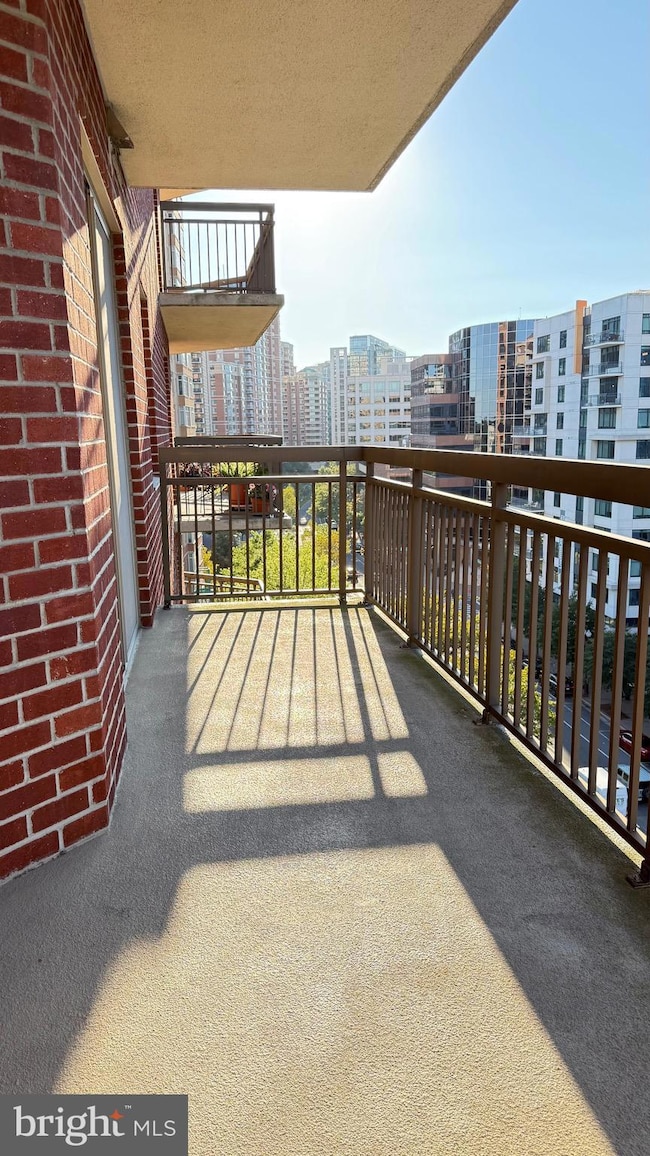 Virginia Square Condominium unit 903, Arlington, VA 22201 - photo 7