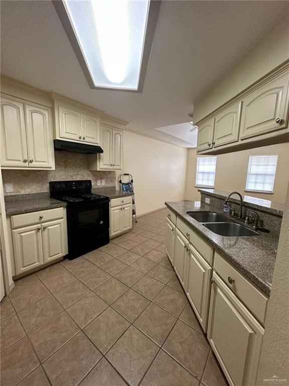 2103 N Days Cir, Pharr, TX 78577 - photo 2