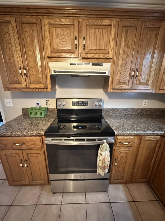 131 Country Acres Rd unit 10, Glasgow, KY 42141 - photo 3