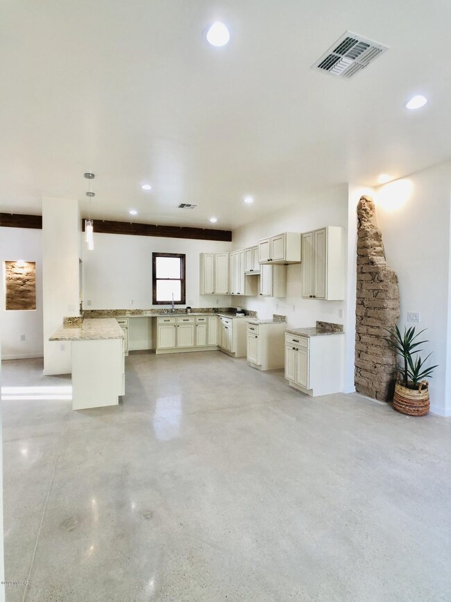541 S MAIN 24