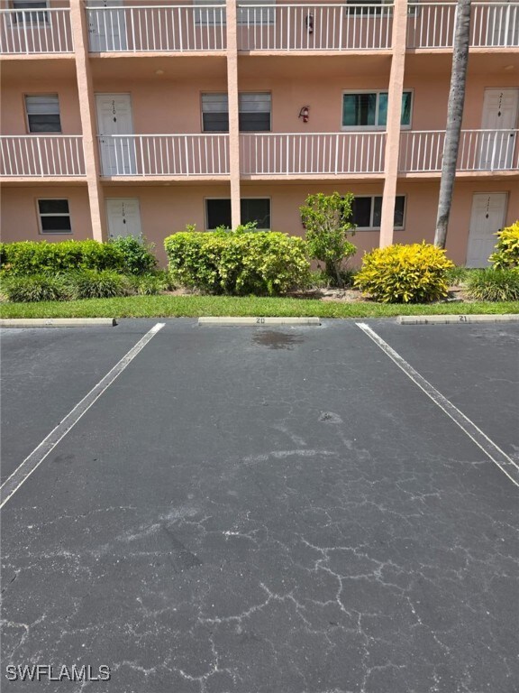 160 Turtle Lake Ct unit 209, Naples, FL 34105 - photo 3