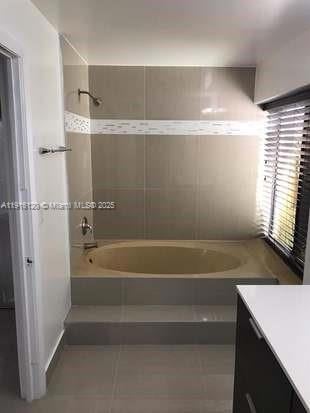 637 Executive Center Dr unit N107, West Palm Beach, FL 33401 - photo 4