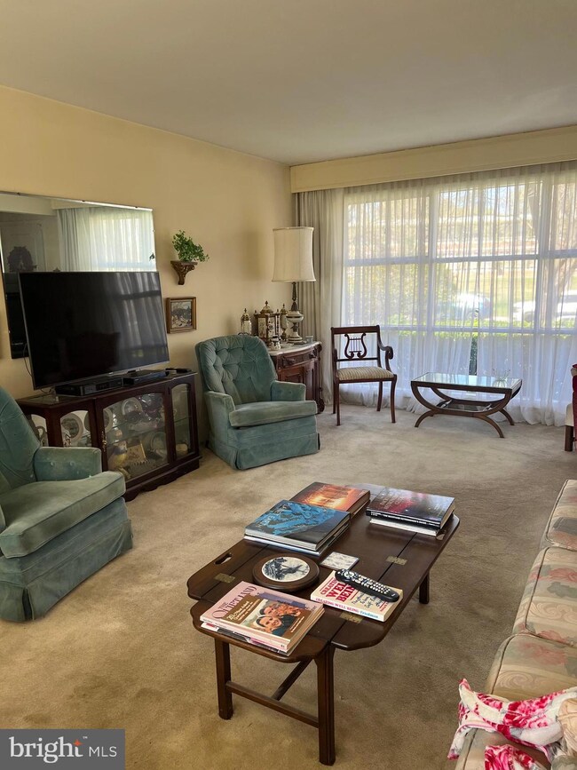 413 S New Ardmore Ave, Broomall, PA 19008 - photo 4