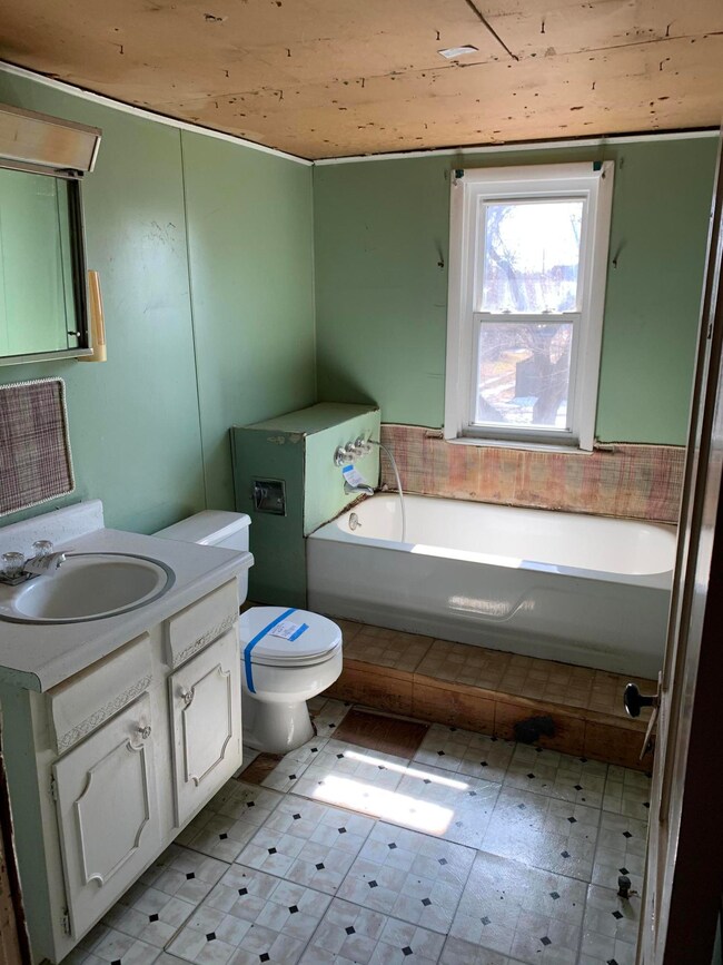 533 BATH