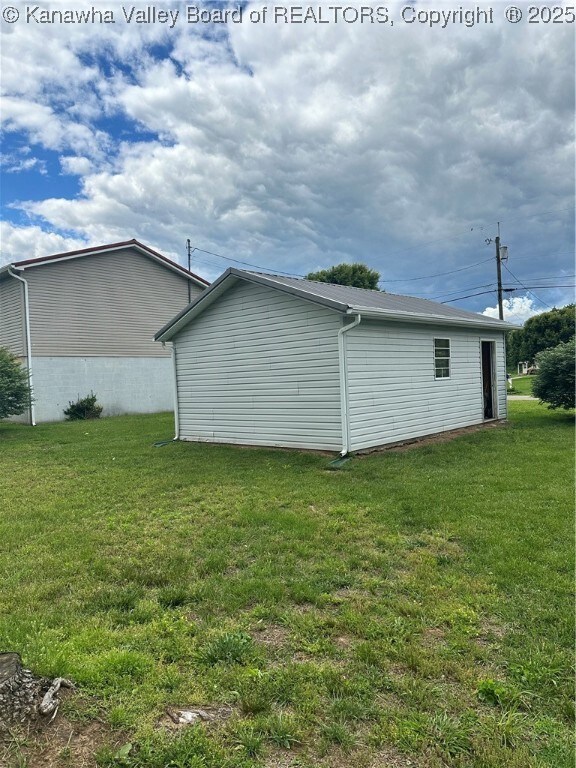 490 Hawthorne Ln, Point Pleasant, WV 25550 - photo 5