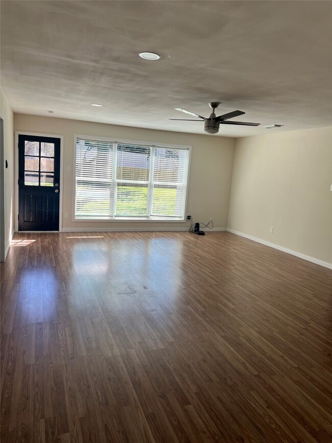 218 Oakwood Dr, Spring, TX 77386 - photo 6