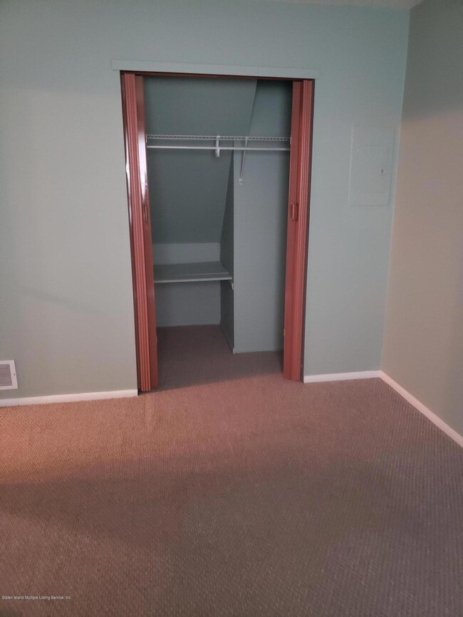 982 Sheldon Ave unit 1, Staten Island, NY 10309 - photo 4